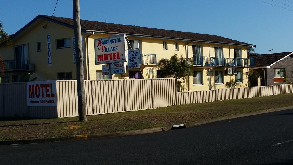 Harrington Village Motel Manning Point Exterior foto